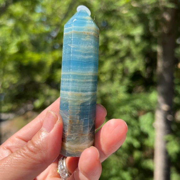 Blue onyx (d) tower | crystal - Picture 3 of 13